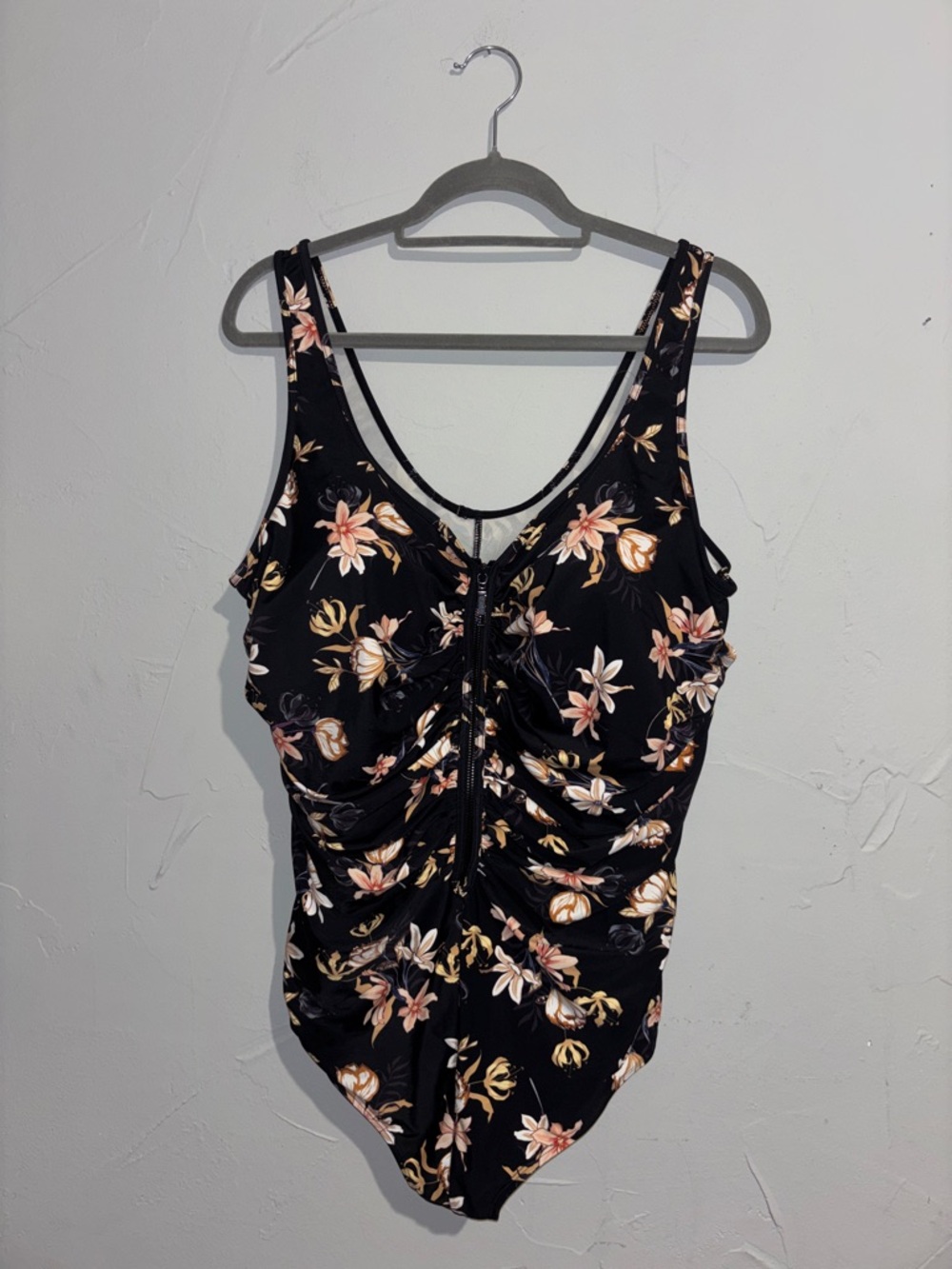 Black Floral Ruched Scoop Neck Bodysuit